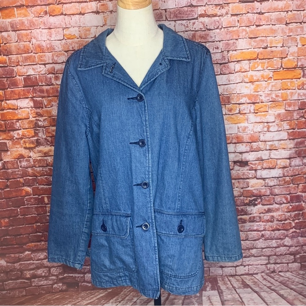 Basic Editions Blue Chambray Upcycled Vintage But… - image 2